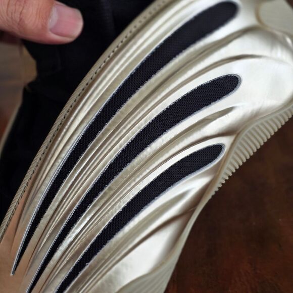 Adidas Harden Volume 9 Cyber Metallic Gold Black Basketball Women's 11 JR2506 - Picture 13 of 15